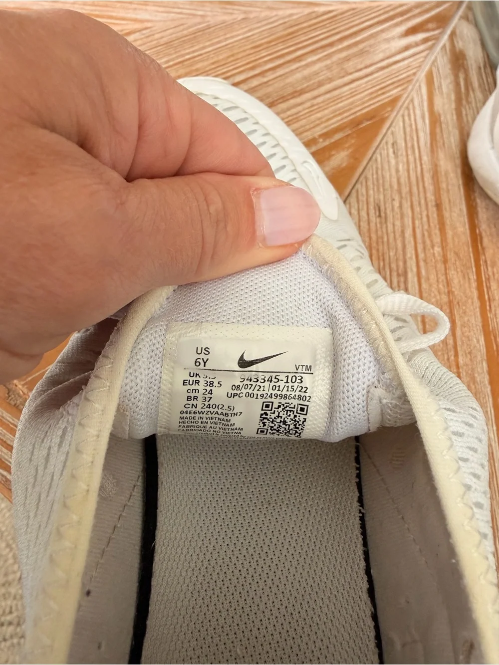 Nike lightweight knit